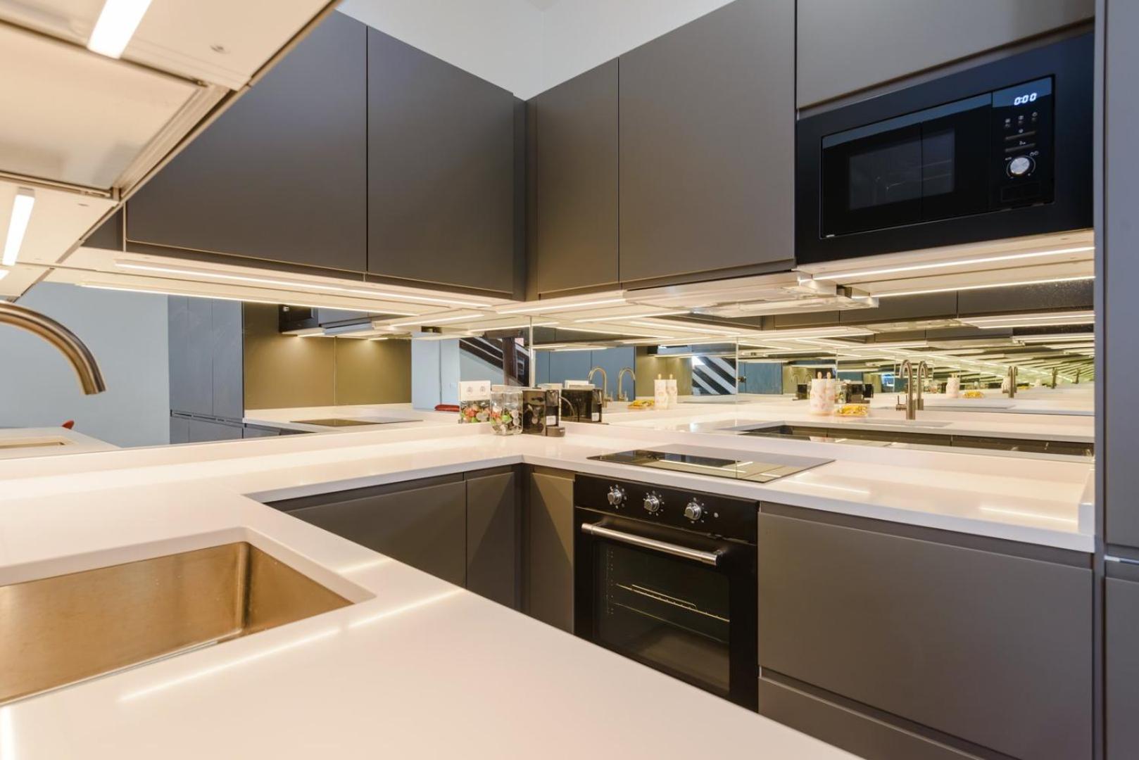 Guestready - Industrial Gem Near Plaza De Espana Apartamento Madrid