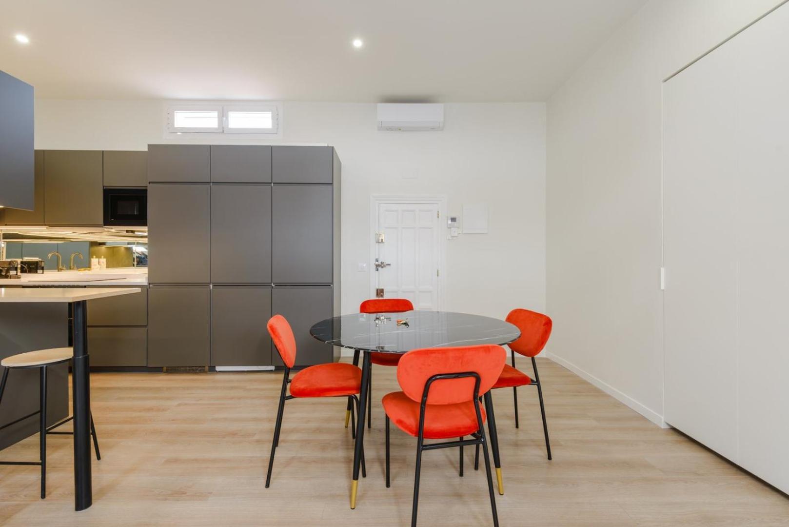 Guestready - Industrial Gem Near Plaza De Espana * Madrid